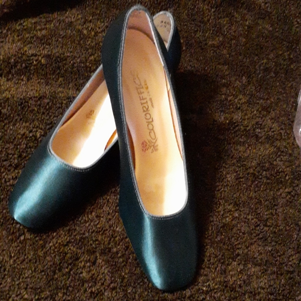 Ladies dress shoes